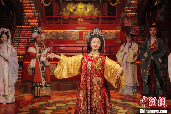 唐代の魅力を伝える漢服での年越しイベント 陝西省西安 唐代の魅力を伝える漢服での年越しイベント 陝西省西安