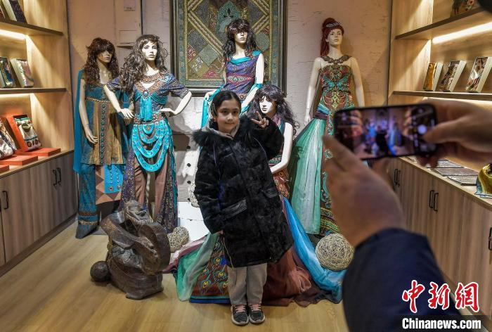 市民の人気を集める無形文化遺産文化クリエイティブ館 新疆?烏魯木斉 市民の人気を集める無形文化遺産文化クリエイティブ館 新疆?烏魯木斉