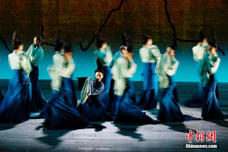 各國の駐中國外交官が舞踴詩劇「只此青緑」を観賞